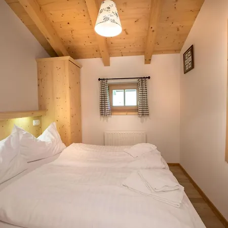 Premium Mountain Chalet For 10 度假居 瓦尔德平古
